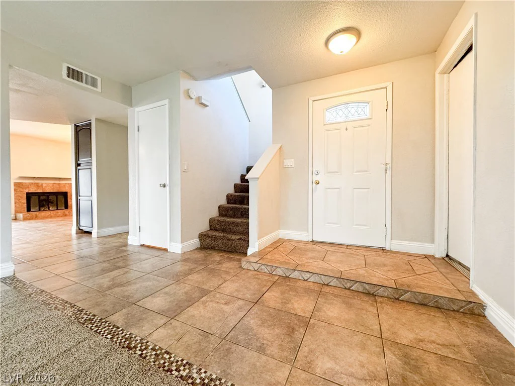 4332 Fox Point, Las Vegas, NV 89108
