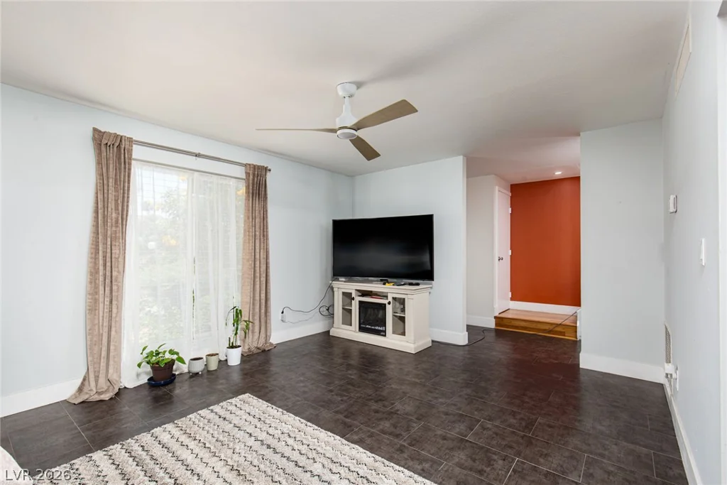 700 Tam O Shanter, Las Vegas, NV 89109