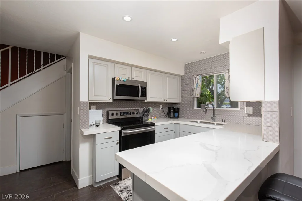 700 Tam O Shanter, Las Vegas, NV 89109
