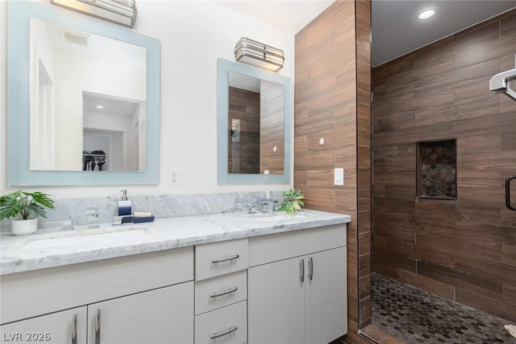 700 Tam O Shanter, Las Vegas, NV 89109