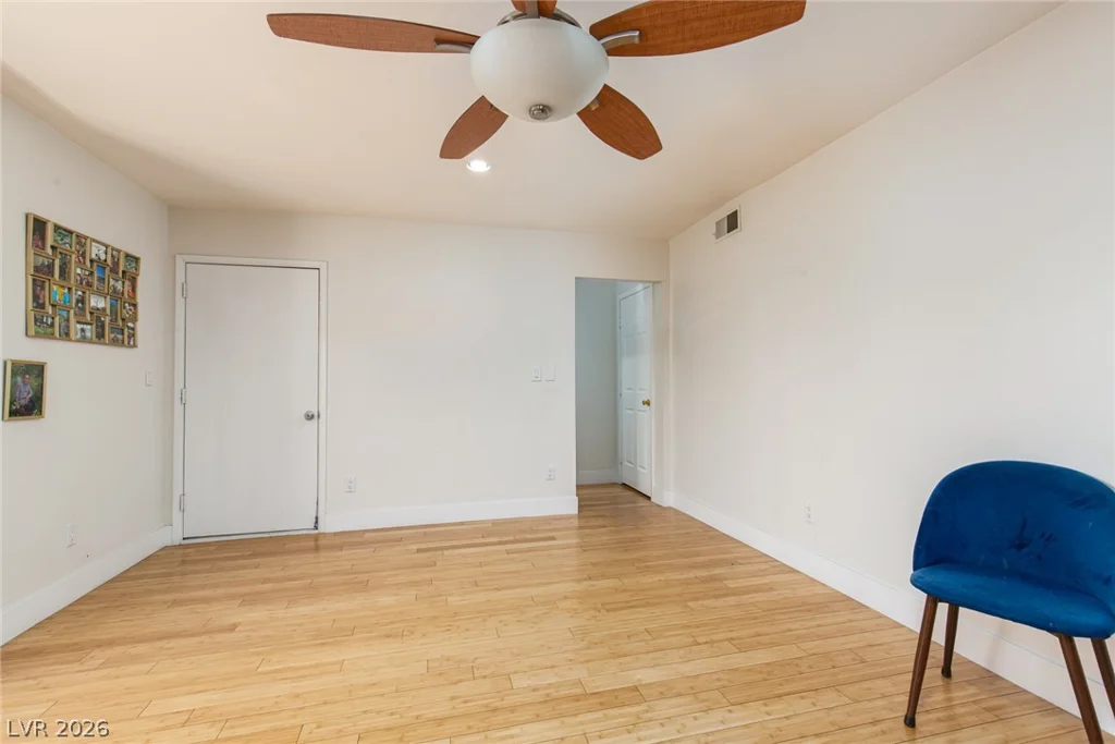 700 Tam O Shanter, Las Vegas, NV 89109