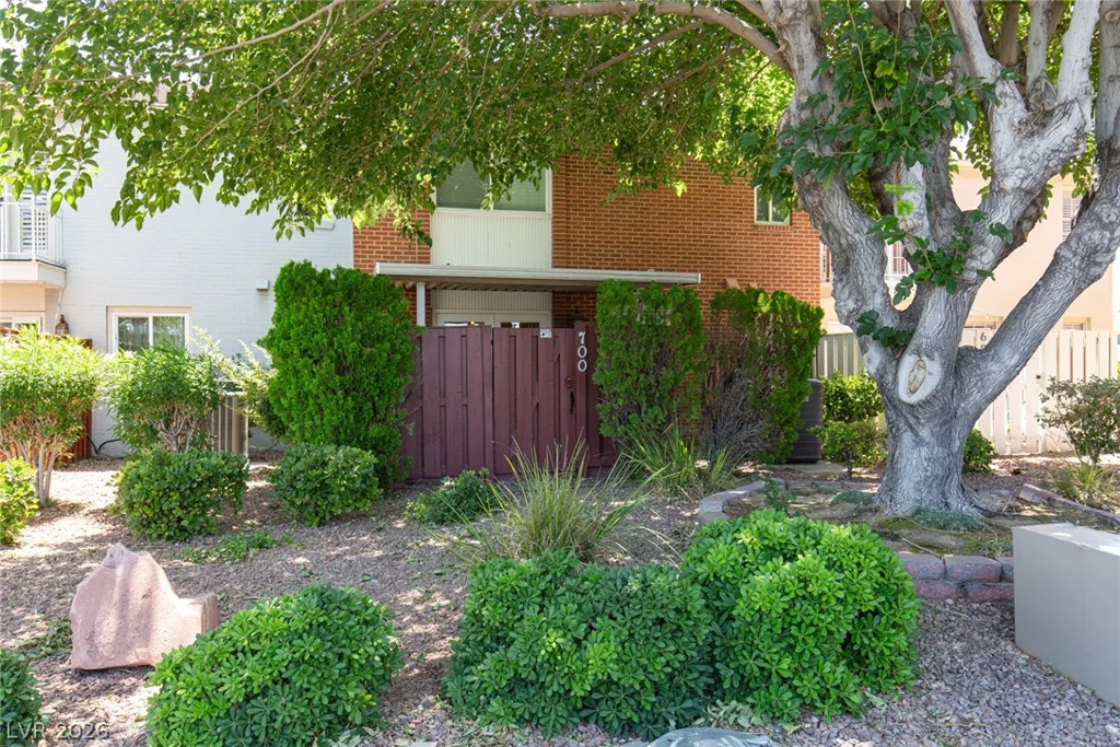 700 Tam O Shanter, Las Vegas, NV 89109