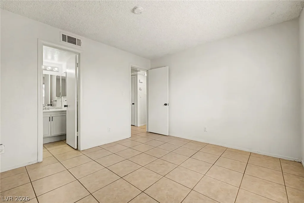 1608 Burningwood, Las Vegas, NV 89108