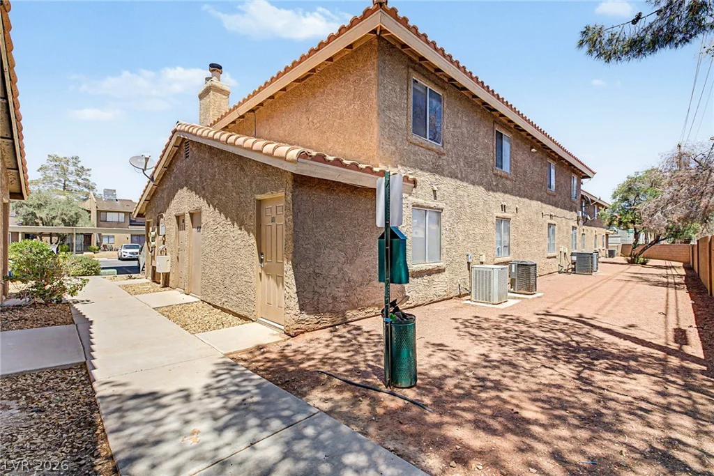 1608 Burningwood, Las Vegas, NV 89108
