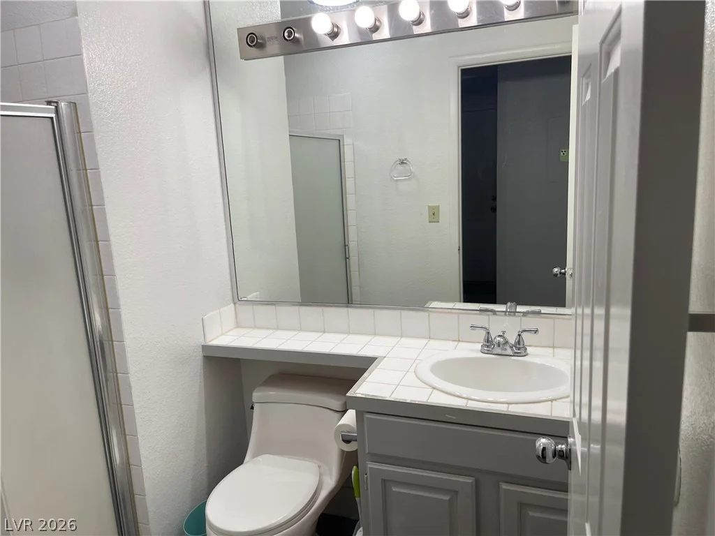 6250 Flamingo, Las Vegas, NV 89103