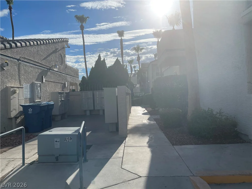 6250 Flamingo, Las Vegas, NV 89103