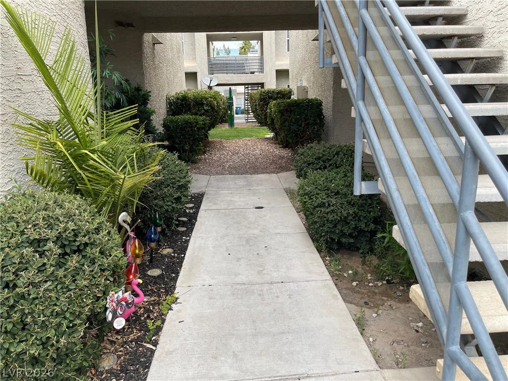 6250 Flamingo, Las Vegas, NV 89103
