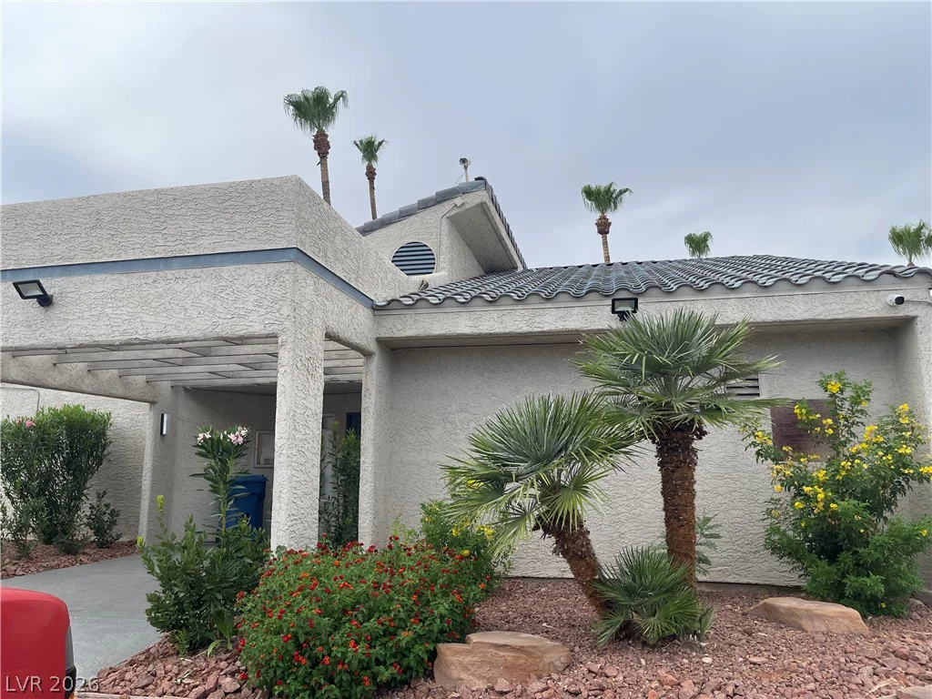 6250 Flamingo, Las Vegas, NV 89103