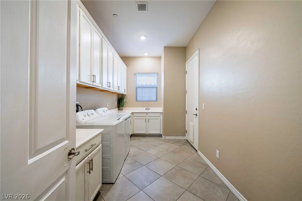 512 Heritage Bridge, Henderson, NV 89011