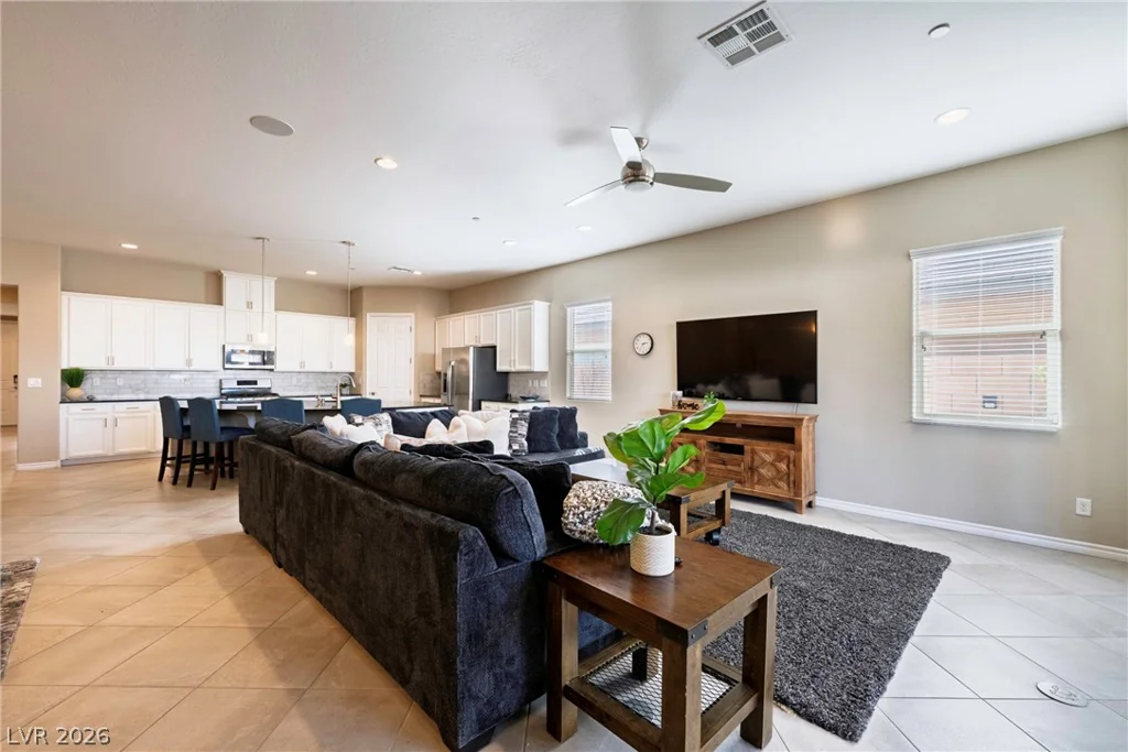 512 Heritage Bridge, Henderson, NV 89011