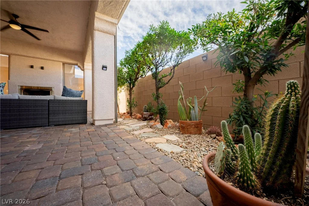 512 Heritage Bridge, Henderson, NV 89011