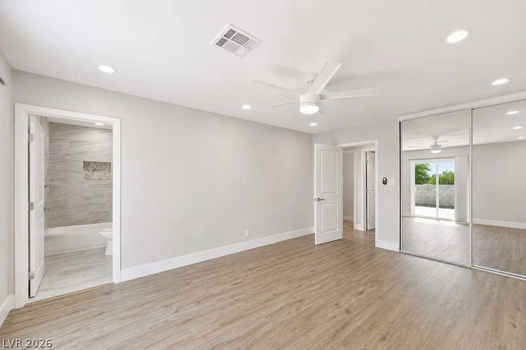 3182 Palmdale, Las Vegas, NV 89121