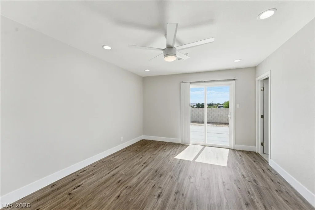 3182 Palmdale, Las Vegas, NV 89121