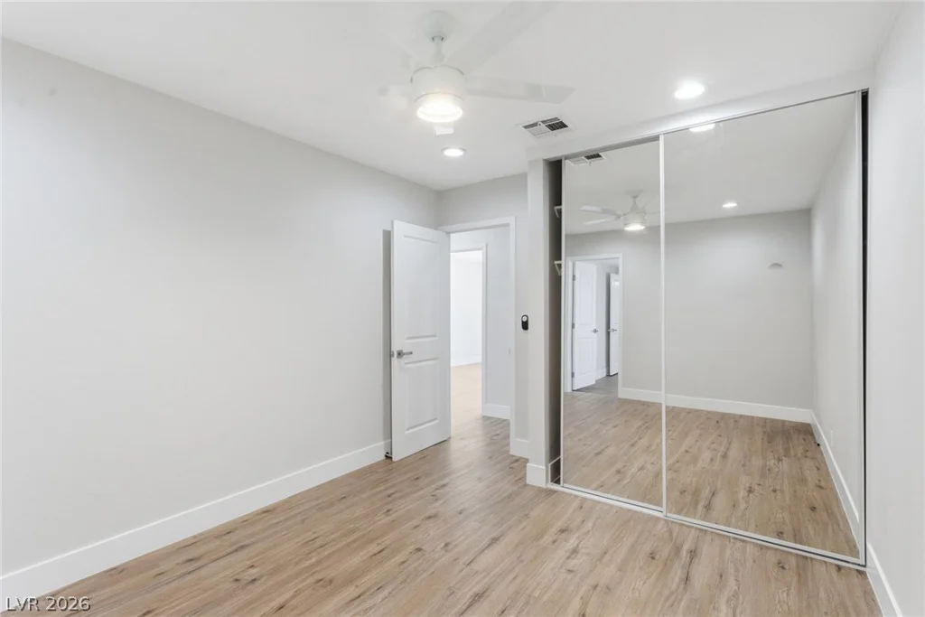 3182 Palmdale, Las Vegas, NV 89121
