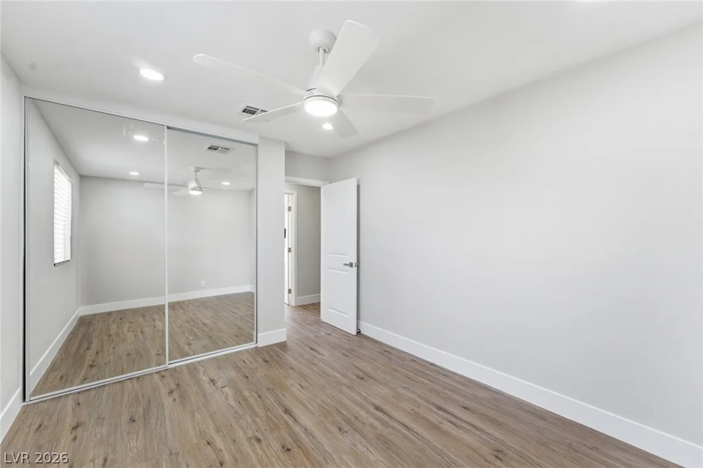 3182 Palmdale, Las Vegas, NV 89121