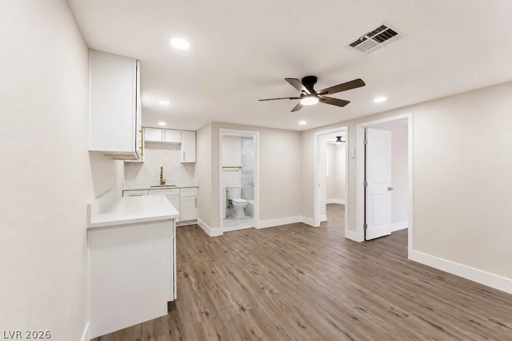 3182 Palmdale, Las Vegas, NV 89121
