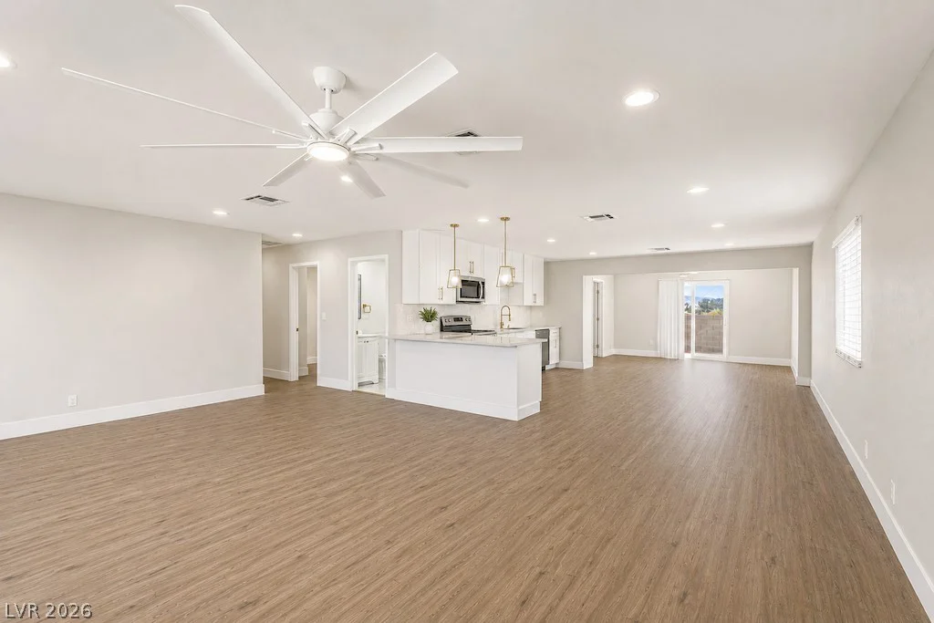3182 Palmdale, Las Vegas, NV 89121