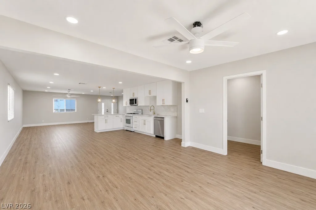3182 Palmdale, Las Vegas, NV 89121
