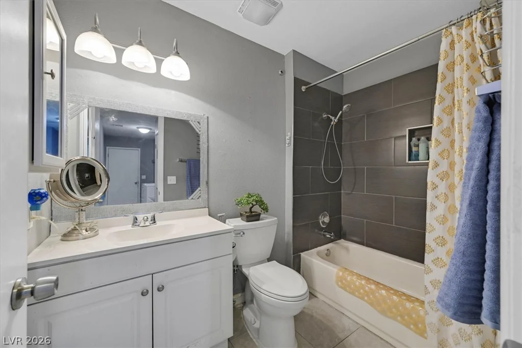 6545 Casa Linda, Las Vegas, NV 89103