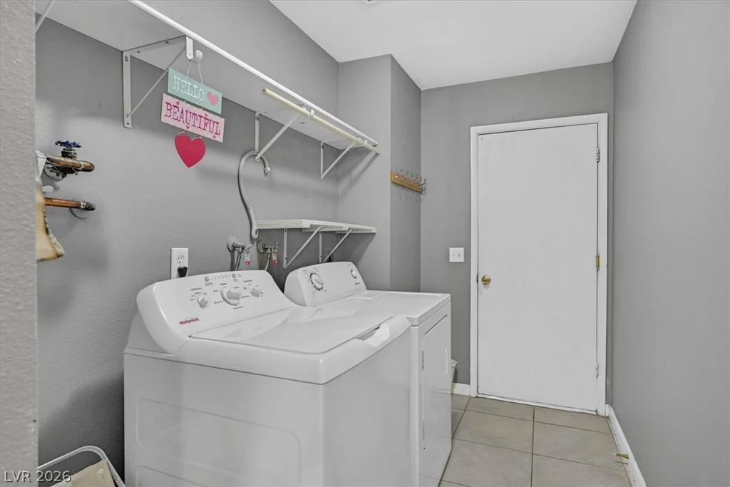 6545 Casa Linda, Las Vegas, NV 89103