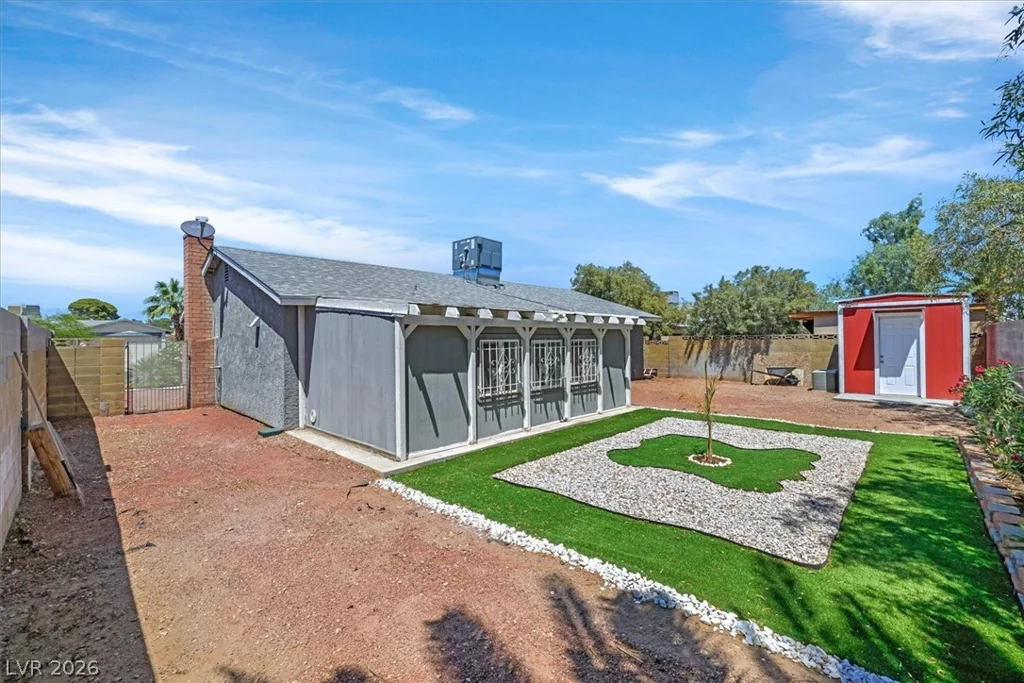 6545 Casa Linda, Las Vegas, NV 89103