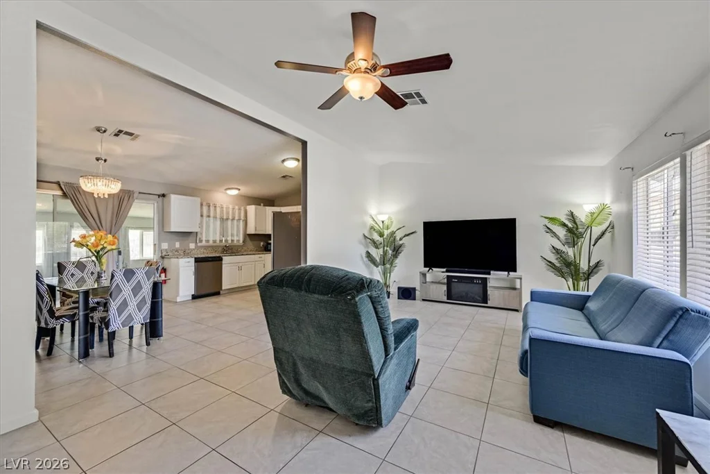 6545 Casa Linda, Las Vegas, NV 89103