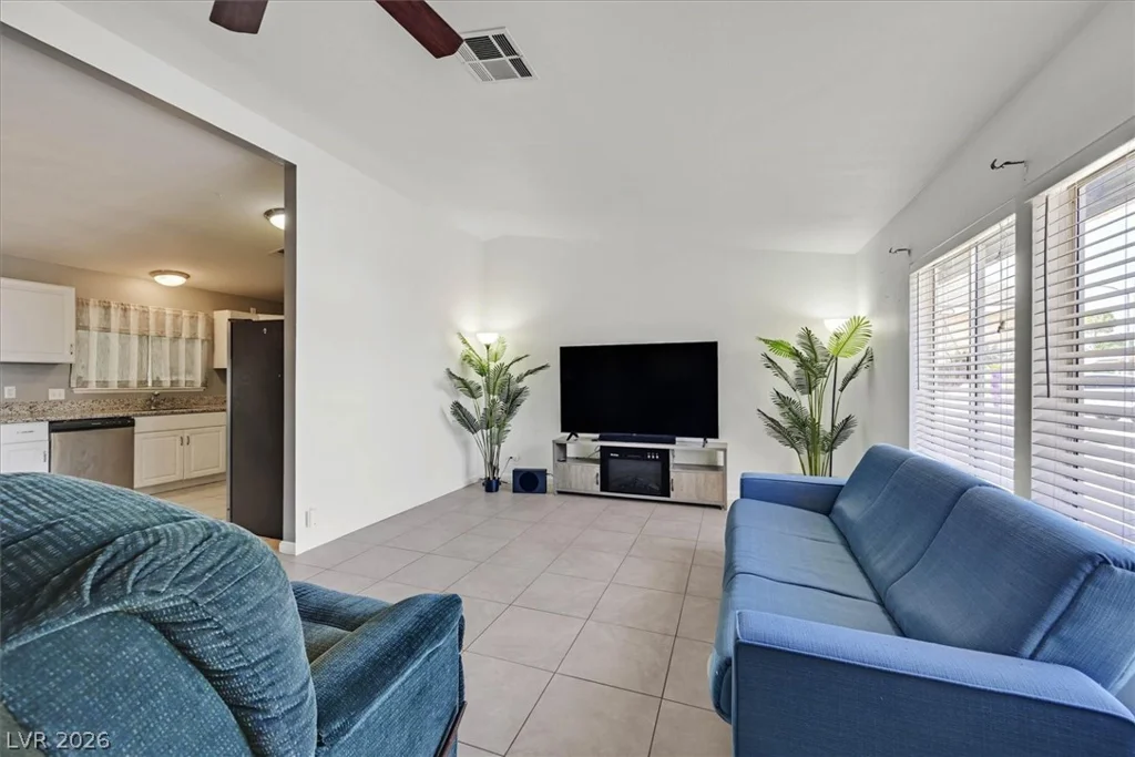 6545 Casa Linda, Las Vegas, NV 89103