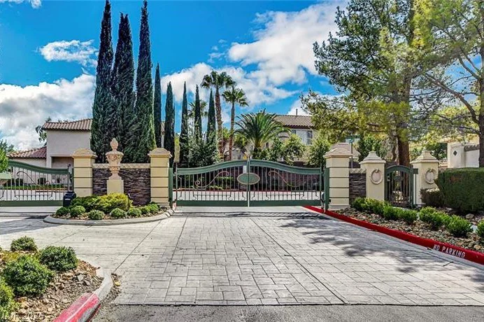 1104 Milpas, Las Vegas, NV 89134
