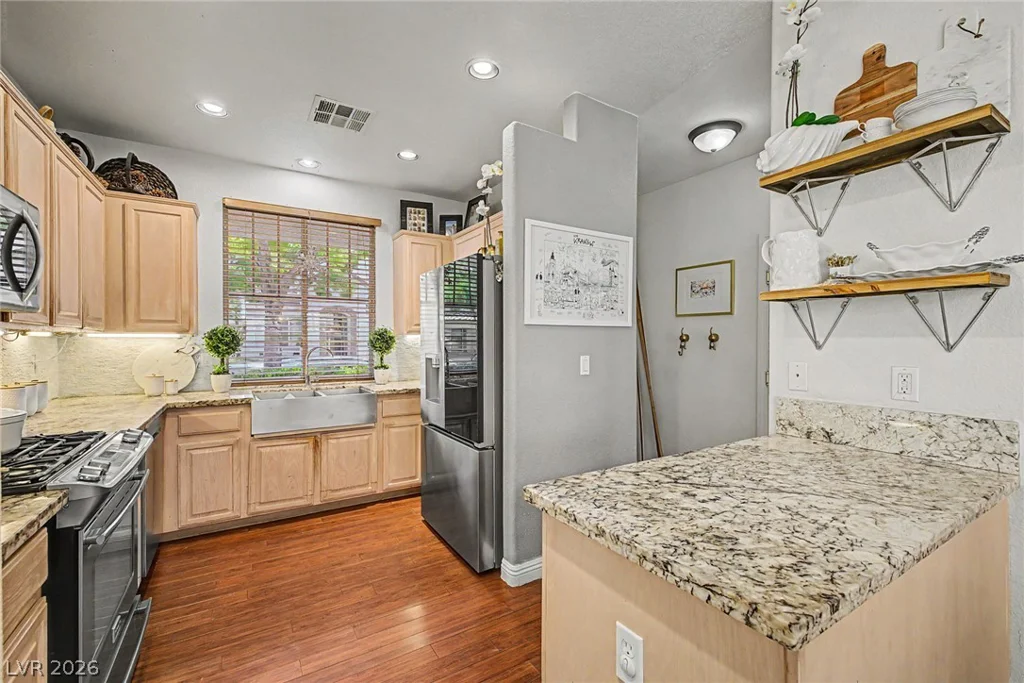 6188 Bridgeport Hills, Las Vegas, NV 89139