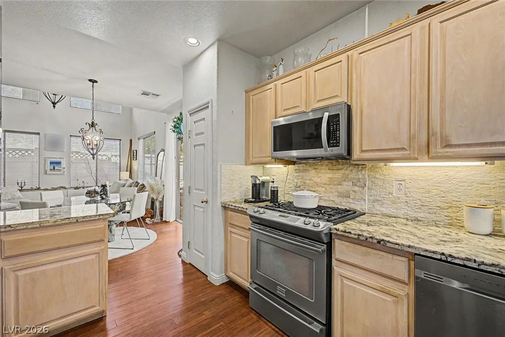6188 Bridgeport Hills, Las Vegas, NV 89139