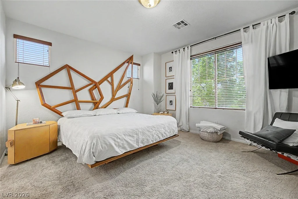 6188 Bridgeport Hills, Las Vegas, NV 89139
