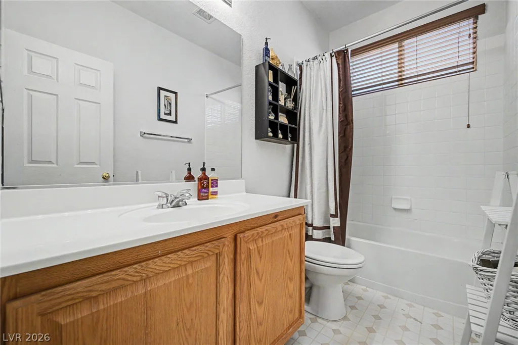 6188 Bridgeport Hills, Las Vegas, NV 89139