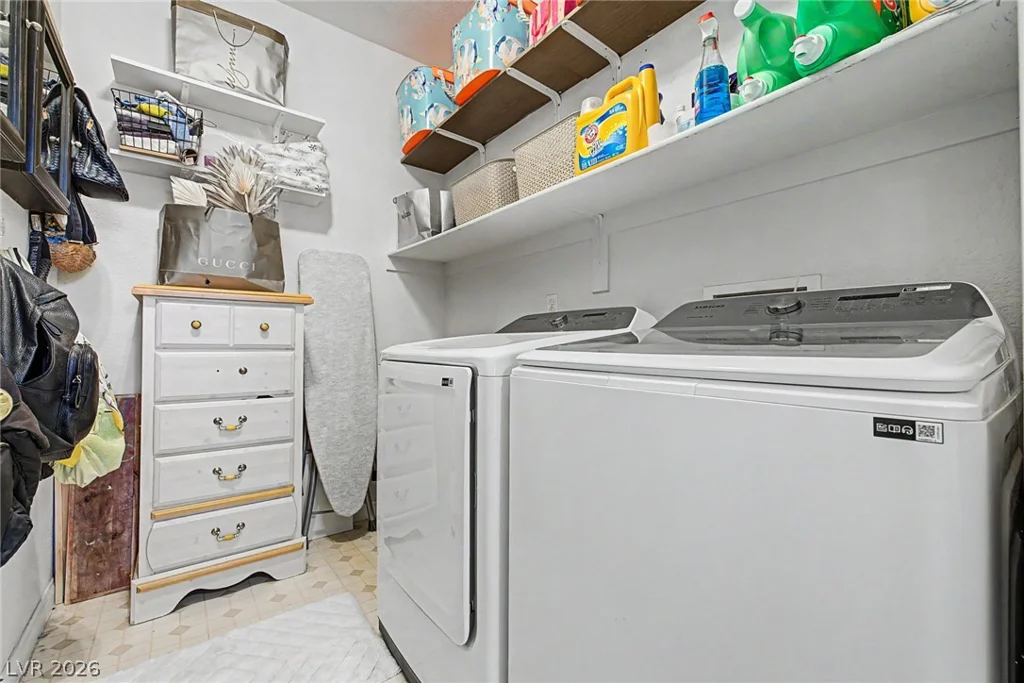 6188 Bridgeport Hills, Las Vegas, NV 89139