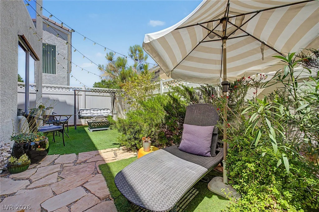 6188 Bridgeport Hills, Las Vegas, NV 89139
