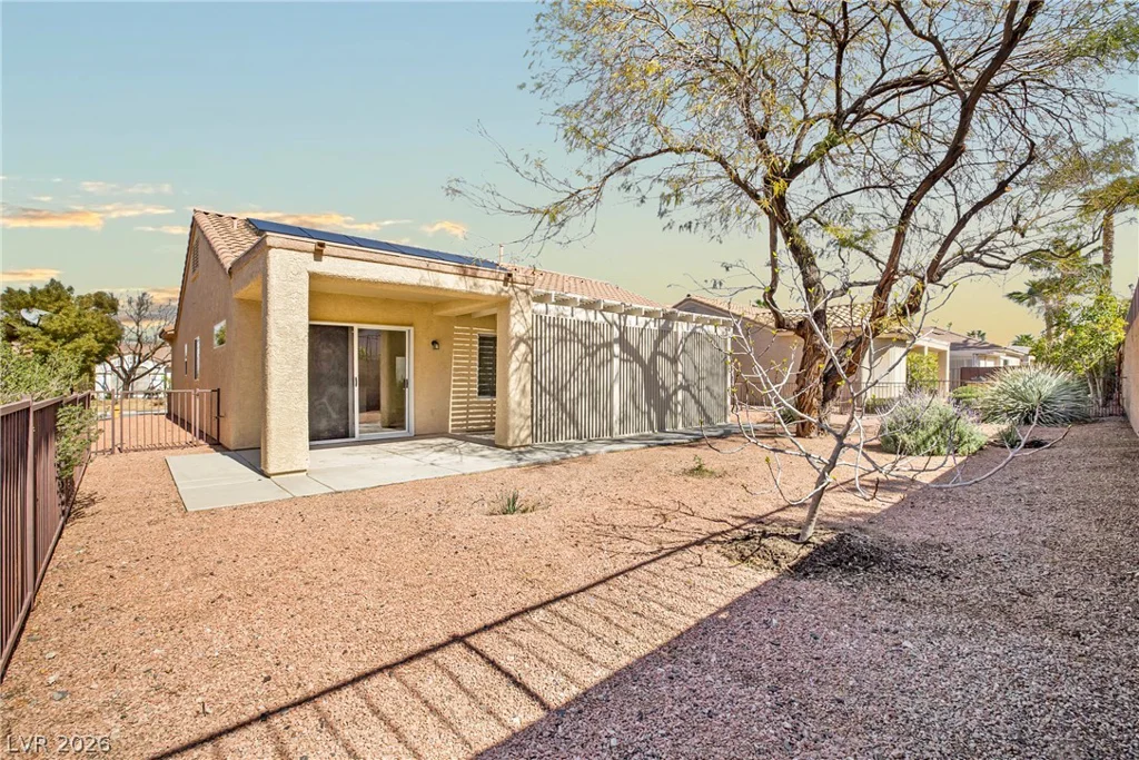 2565 Gilbertville, Henderson, NV 89052