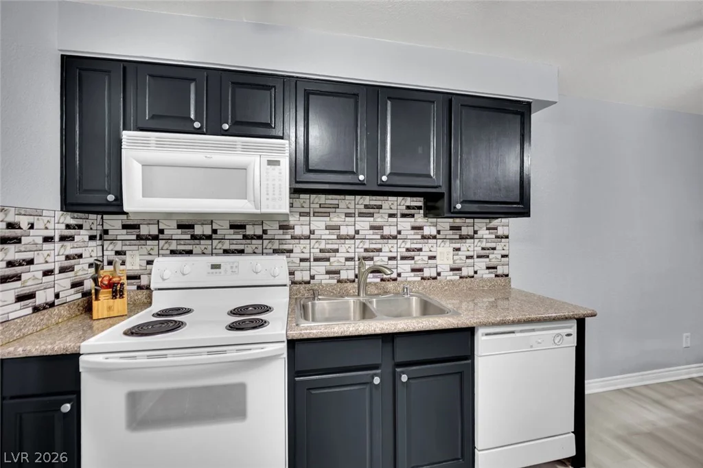 2451 Rainbow, Las Vegas, NV 89108