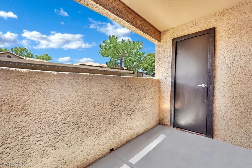 2451 Rainbow, Las Vegas, NV 89108
