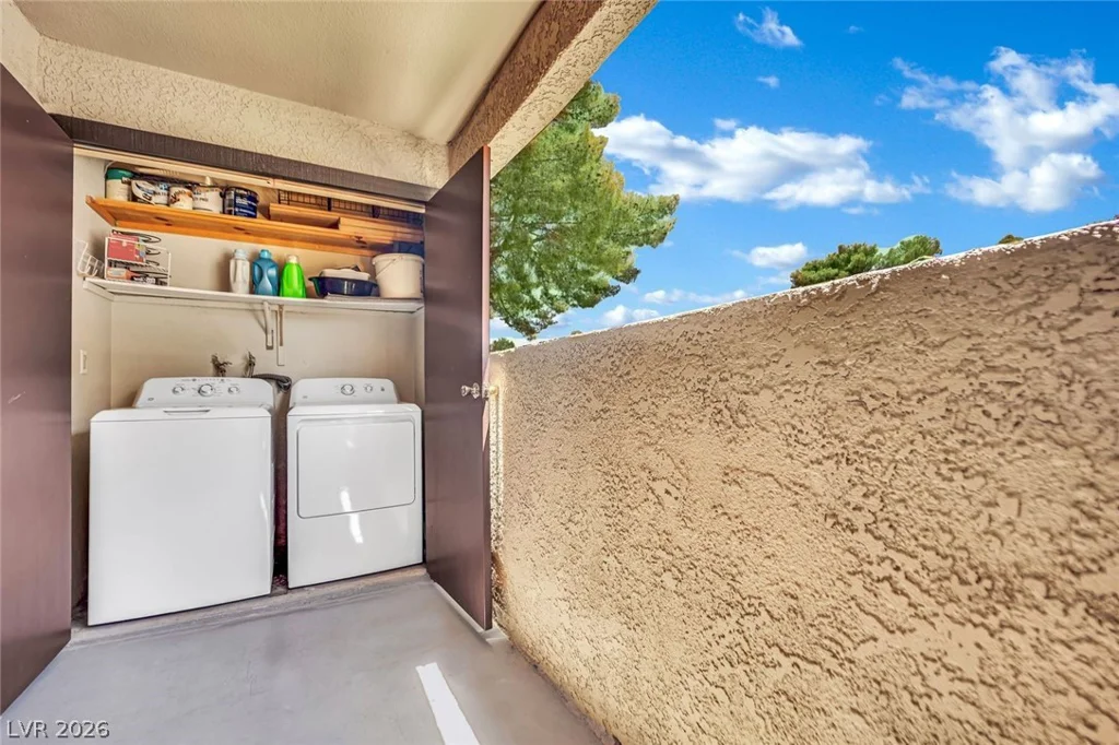 2451 Rainbow, Las Vegas, NV 89108