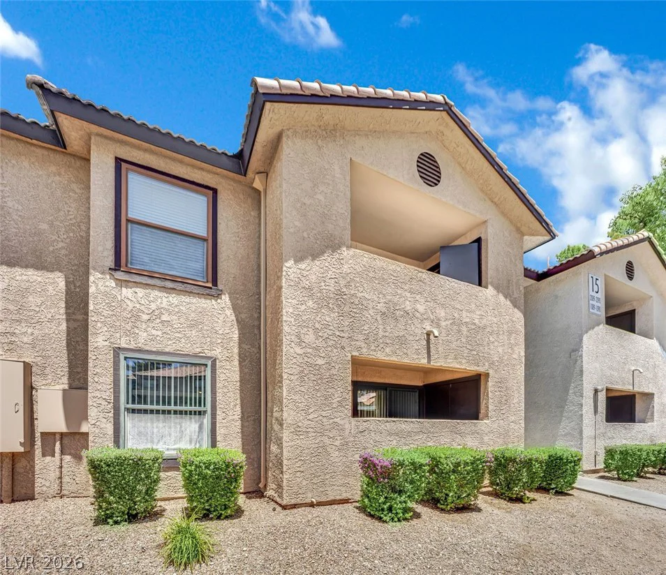 2451 Rainbow, Las Vegas, NV 89108