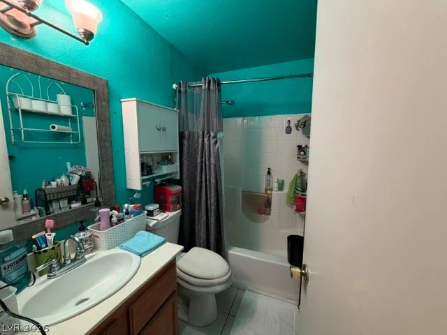 1650 Walingwood, North Las Vegas, NV 89031