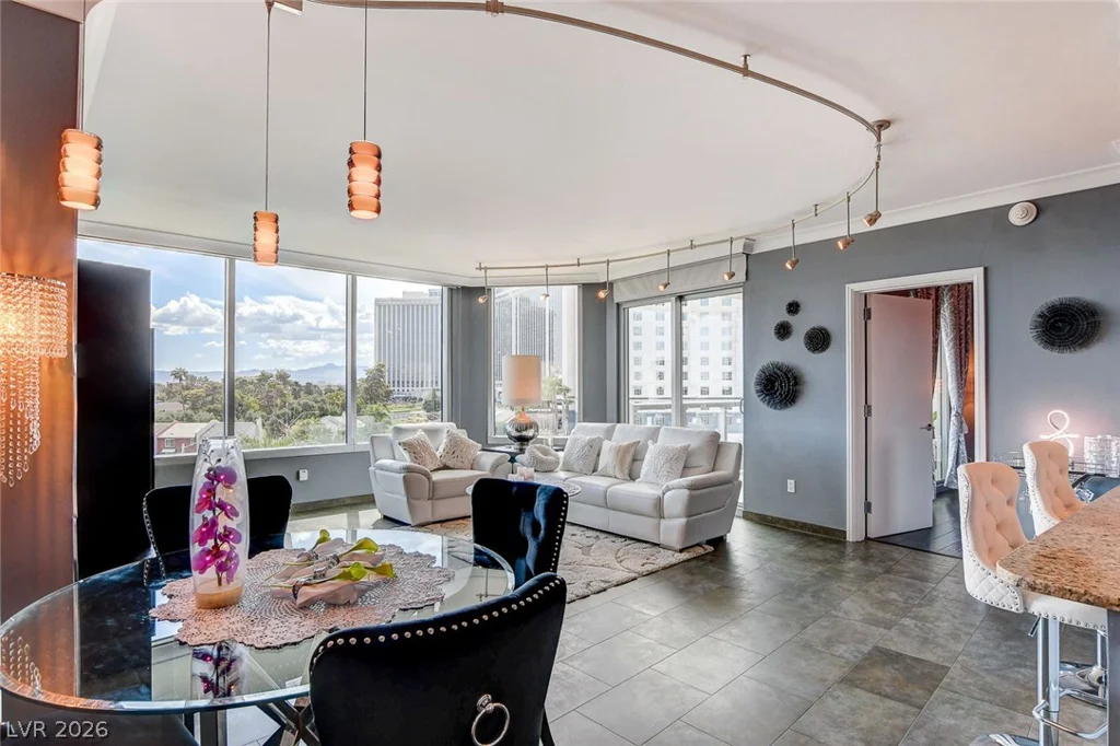 322 Karen, Las Vegas, NV 89109