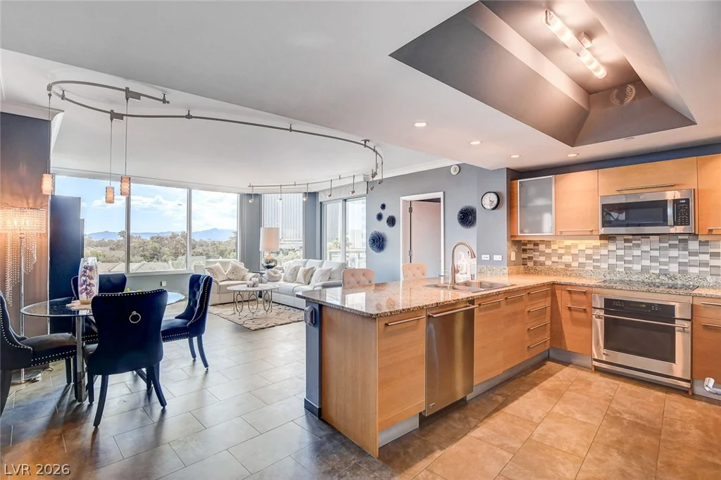322 Karen, Las Vegas, NV 89109