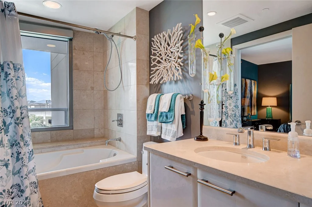 322 Karen, Las Vegas, NV 89109