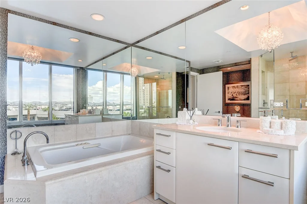 322 Karen, Las Vegas, NV 89109