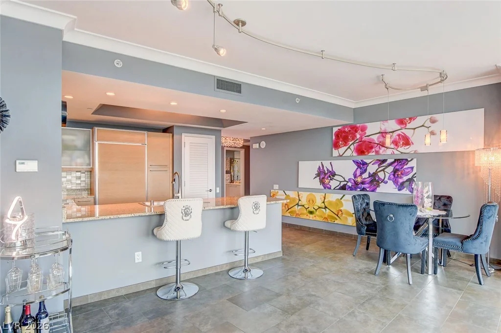 322 Karen, Las Vegas, NV 89109