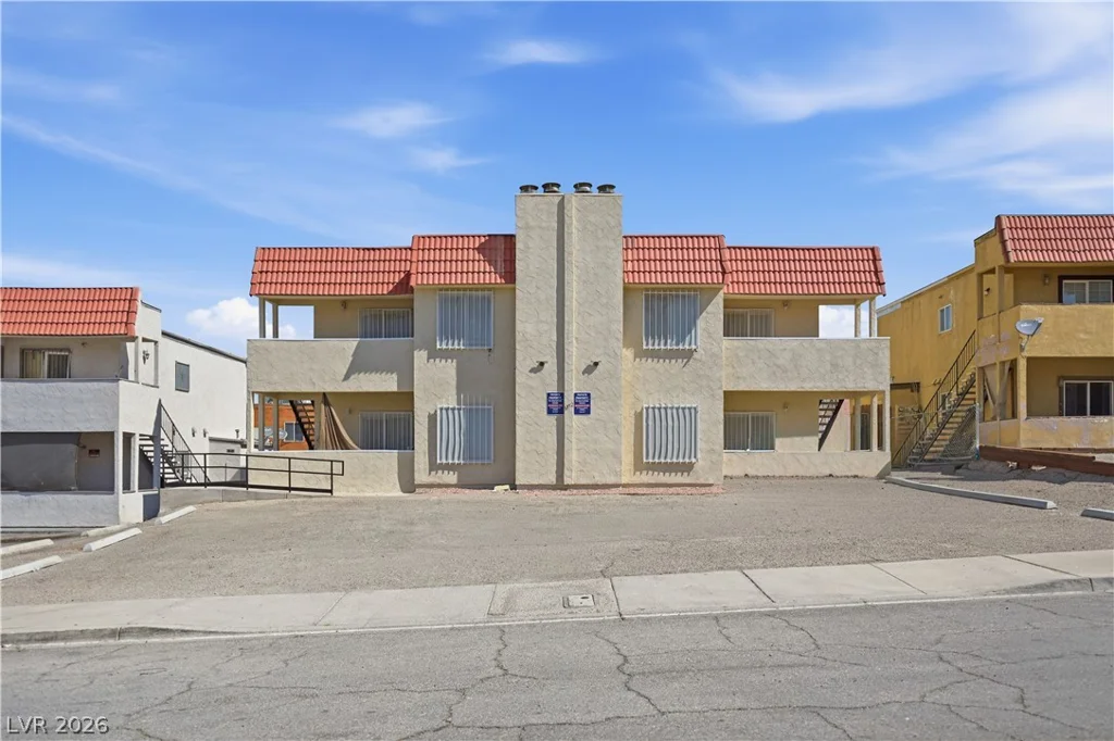 6952 Issac, Las Vegas, NV 89156