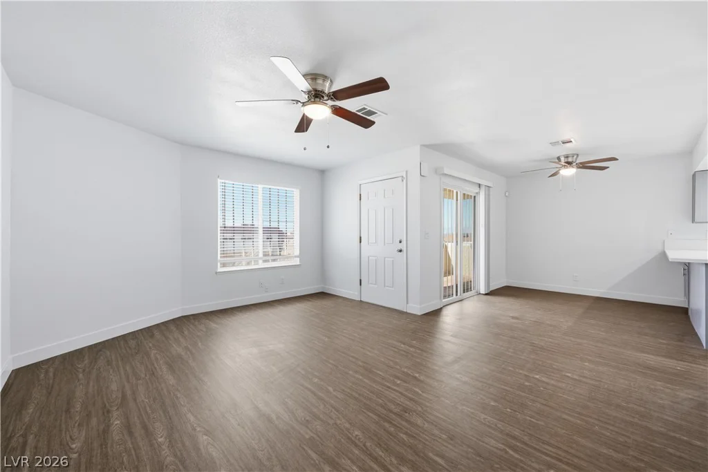 6952 Issac, Las Vegas, NV 89156
