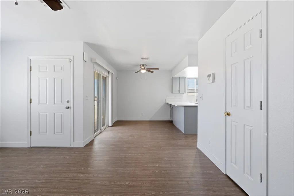 6952 Issac, Las Vegas, NV 89156