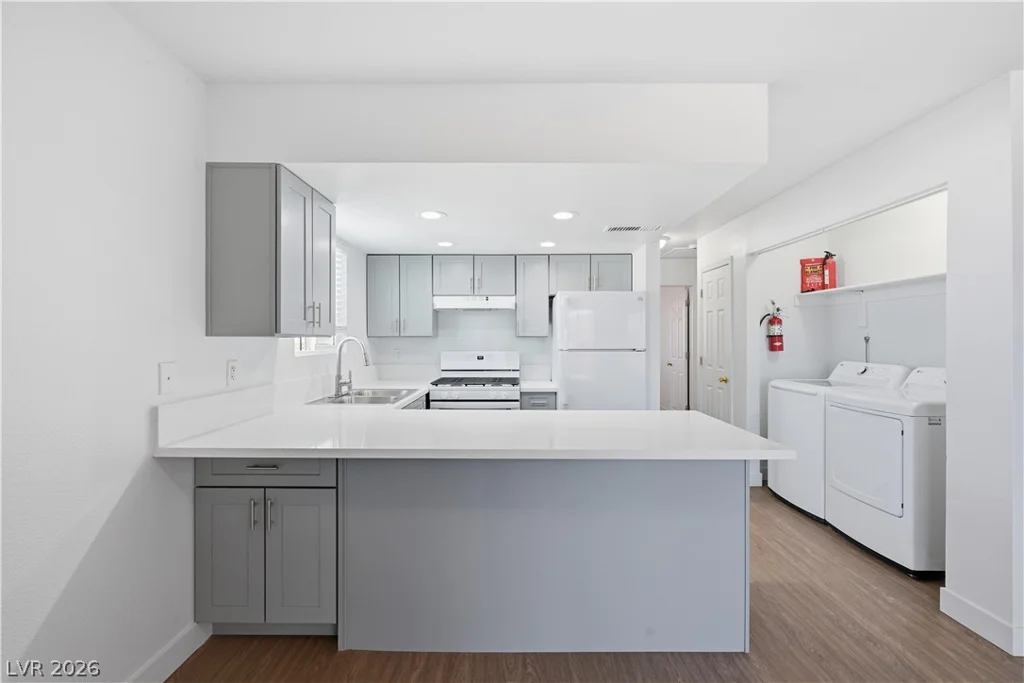 6952 Issac, Las Vegas, NV 89156