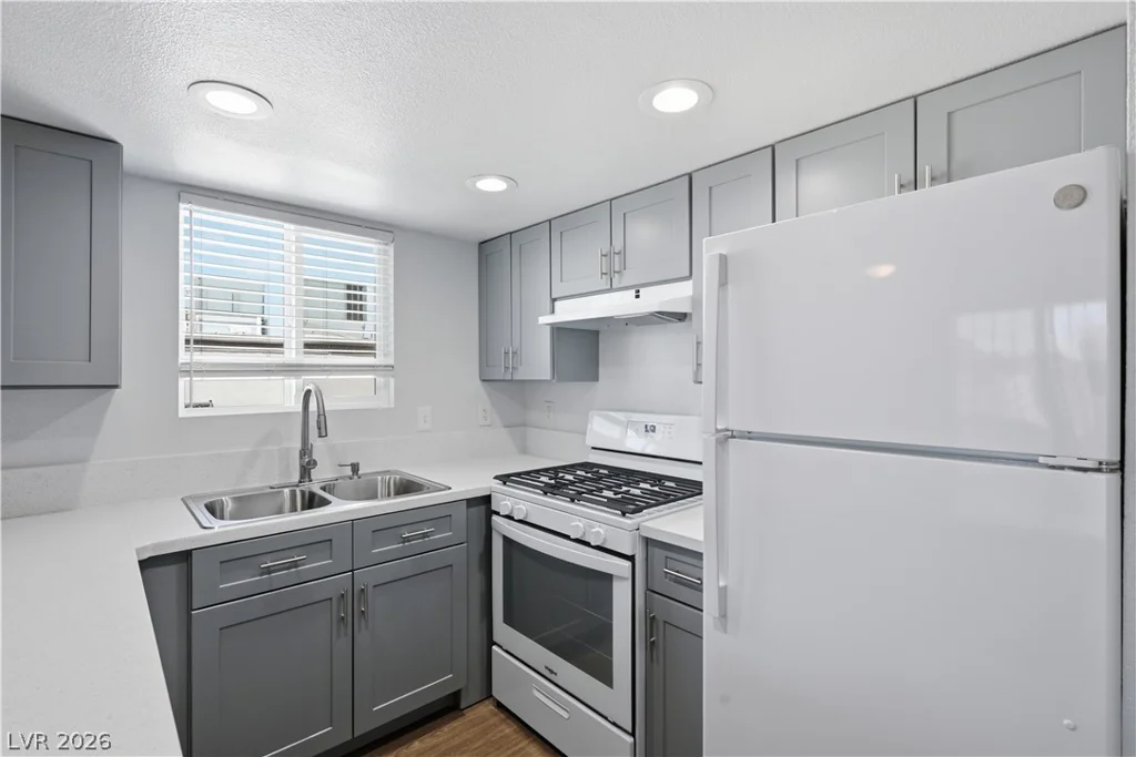 6952 Issac, Las Vegas, NV 89156